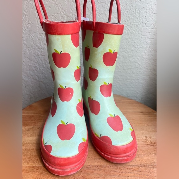 Snow White rain boots size 11 - Picture 3 of 8